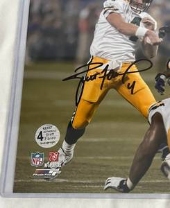 lot 10 image: Brett Favre Signed 8x10 Photo with COA - Green Bay Packers Football