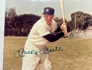 lot 1A image: Mickey Mantle Signed 8x10 Photo with Full JSA Letter of Authenticity  COA - Vintage Baseball
