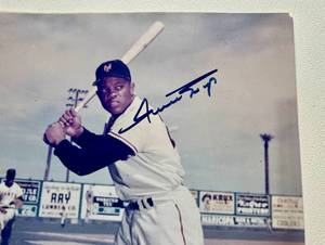 lot 3A image: Willie Mays Signed 8x10 Photo with JSA COA - Vintage Baseball