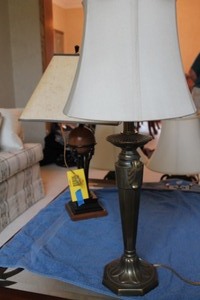 lot 20 image: Mid-Century Brass Victory Trophy Cup Lamp