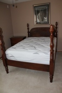lot 62 image: Acorn Motif Solid Wood Queen-sized Bed Frame ONLY
