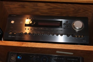 lot 90 image: Lot of Integra DTR-6.5 7-Channel AV Receiver and Samsung DVD Player