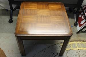 lot 107 image: Square Wood Grain End Table