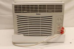 lot 126 image: Haier Window Air Conditioner