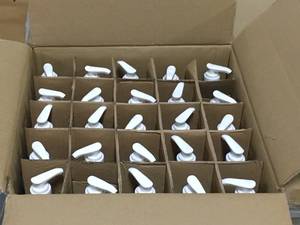 lot 29 image: Case of 25 bottles of hand sanitizer