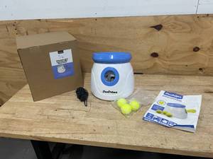 lot 72 image: PETPRIME Automatic Ball Launcher Mini Hyper Fetch
