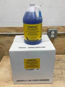 lot 38 image: STANLEY Case of 4 - 1 Gallon Jugs of Siding & Decking Wash Professional Grade Pressure Washer Detergent