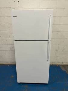 lot 200 image: WHIRLPOOL 30-inch Wide Top Freezer Refrigerator - 18 cu. ft.