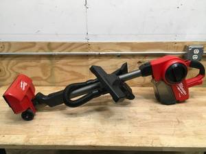 lot 185 image: Used Milwaukee Compact Vacuum Model # 0940-20 (Tool Only)