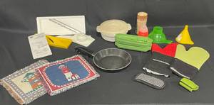 lot 44 image: Kitchen Items inc Heat Protection Mits and Pot Holders, Small Pan, Plastic Corn on the Cob Holders and Picks, Jar of Short Skewers, Plastic Dish with Lid, Combi Chef SlicerChipper and More