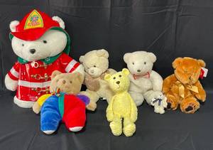 lot 58 image: Lot of Teddy Bear Stuffed Animals - Excellent Condition