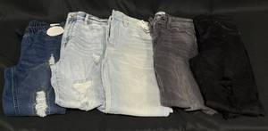 lot 129 image: Lot of GirlsJuniors Jeans - Various Styles, Colors and Brands inc Pac Sun and American Eagle