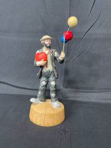 lot 92 image: Flambro Emmett Kelly Jr Musical Statuette 9.5 (works)