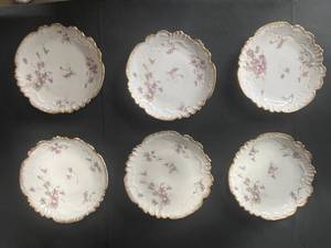 lot 93 image: Set of 6 Limoges 6 Scalloped Gold Trim Violet Bread Plates