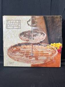 lot 97 image: Beautiful Floral Pattern Fifth Ave Napoli Frosted Crystal 2 Tier Server in Orig Box 14