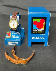 lot 162 image: Lorus Mickey Mouse Watch w Additional Band - needs battery