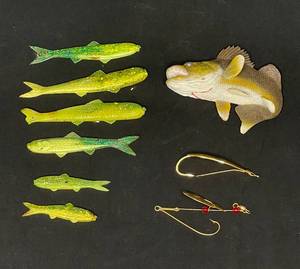 lot 164 image: Fishing Lures and Fishing Hooks