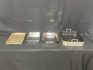 lot 171 image: Various Baking Pans and Sheets