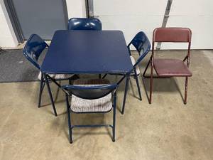 lot 207 image: Metal Card Table and 4 Matching Chairs, 1 Additional Chair