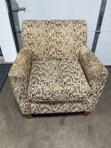 lot 218 image: VTG Patterned Arm Chair on Wooden Feet
