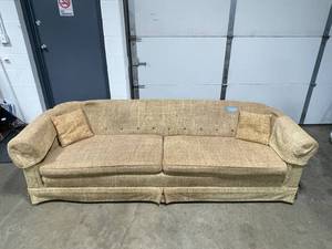lot 220 image: VTG BeigeTan Tweed Sofa Couch w Two Matching Pillows