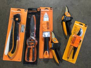 lot 12 image: Lot of Assorted Hand Tools Various Models and Conditions   Customer Returns See Pictures