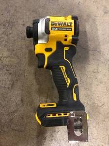 lot 44 image: DEWALT ATOMIC 20V MAX Cordless Brushless Compact 14 in. Impact Driver (Tool Only) Customer Returns See Pictures
