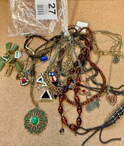 25 Necklaces Jewelry MIX All Styles And Ages