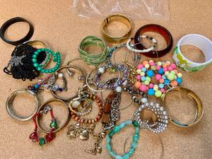 25 Bracelet Jewelry MIX All styles And Ages