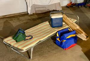 Aluminum cot