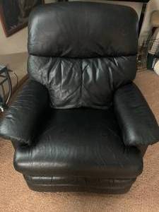 Black Lazy Boy Chair