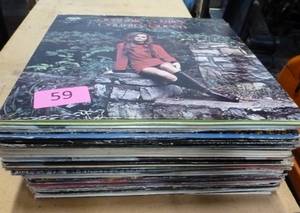 32 vinyl records old Country Western in good condition