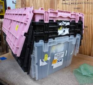 4 totes with closinglocking covers