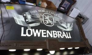 Lowenbrau beer sign - great condition, lights up