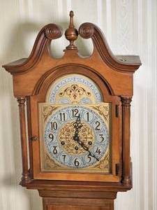 lot 30 image: Colonial MFG. Co Grandfather Clock