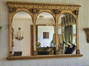 lot 39 image: Hollywood Regency Arched Dcor Mirror & Pedestals