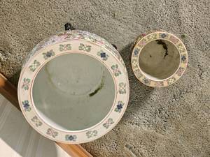 lot 42 image: Vintage Chinoiserie Mother Daughter Chinese Fish Bowl