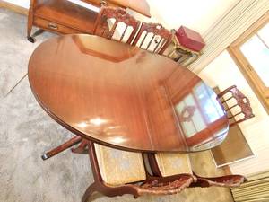 lot 65 image: Federal Styled Lions Paw Dining Set