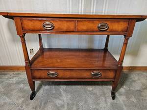 lot 19 image: Handsome Federal Styled Buffet Cart