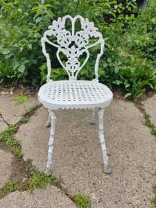 lot 74 image: Spelter Victorian Garden Seat