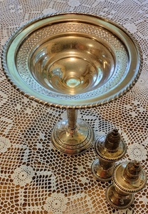 lot 96 image: Sterling Silver Candy Dish Compote with SS Salt and Pepper Shakers, weighted