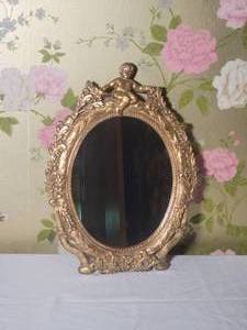 lot 202 image: Vintage Gold Gilt Cherub Carved Wall Mirror