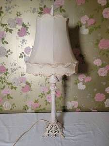 lot 251 image: Delightful Vintage White Candlestick Lamp