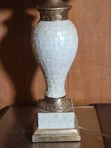 lot 257 image: Elegant White Mosaic Vase Table Lamp