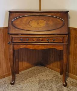 lot 1 image: Cherry Secretary Desk