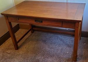 lot 156 image: Library Style Desk with keyboard drawer