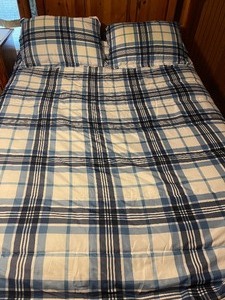 lot 30 image: Queen Comforter, Sheet Set and Padded Matrress Protector