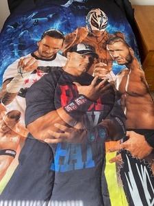 lot 28 image: WWE World Wrestling Entertainment Twin Comforter