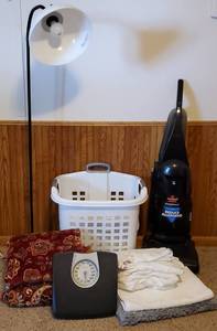 lot 105 image: Miscellaneous Household Lot - Vacuum, etc.