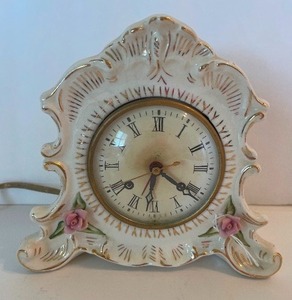 lot 110 image: Vintage Conventryware Fine Porcelain Gilt Electric Clock
